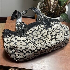 Elegant Black and Cream Shoulder Bag